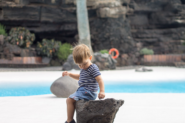 viajar lanzarote niños jameos del agua jardin cactus hervideros golfo