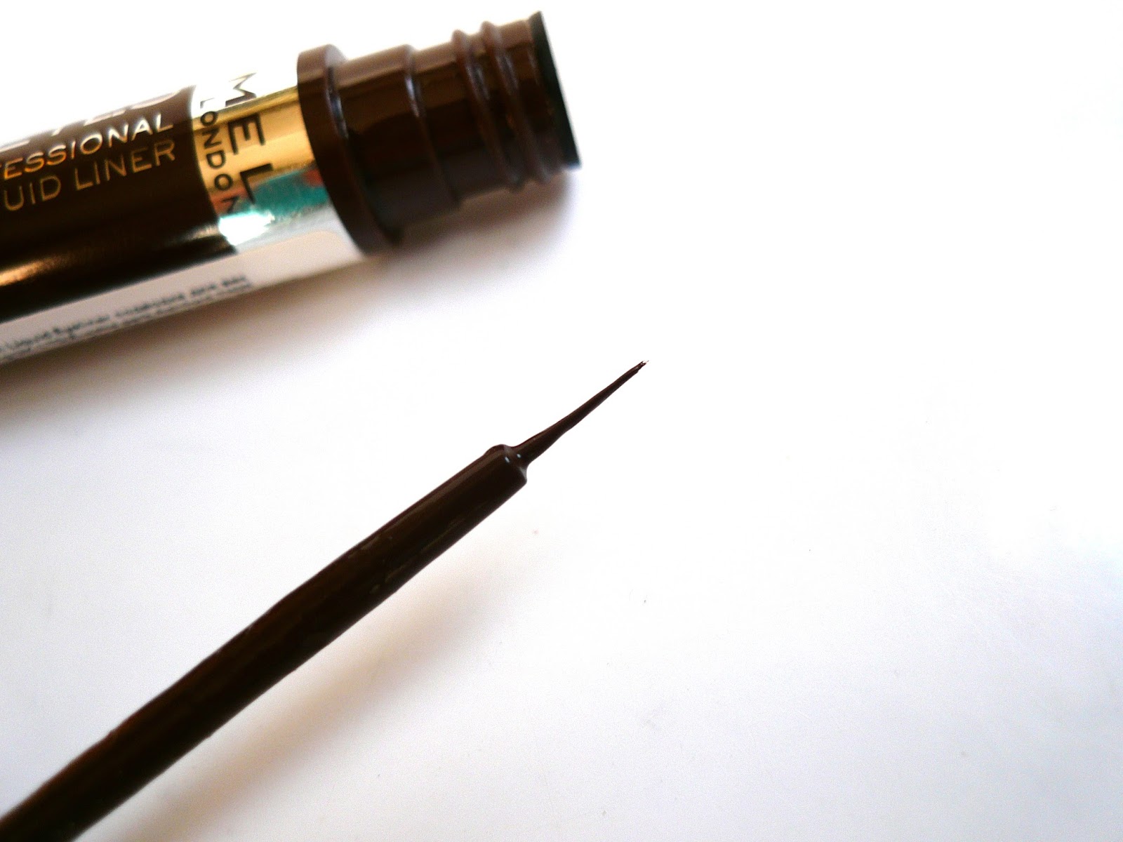 2мм черный. 3 мм. подводка фломастер для глаз karite 2в 1. Velvet подводка. линер 0.