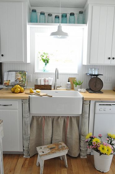 Grain sack sink curtain