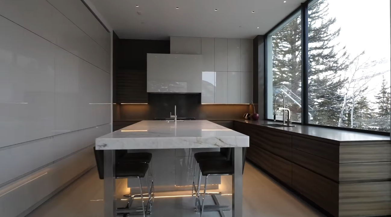 56 Photos vs. 165 W Forest Rd, Vail, CO Luxury Mansion Interior Design Tour