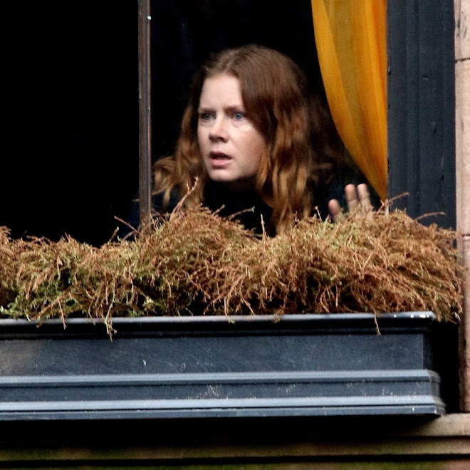 Amy Adams filming 'The Woman in the Window' : ジョー・ライト監督のミステリ映画「ザ・ウーマン・イン・ザ・ウィンドウ」を撮影中のプリンセス・エイミー・アダムス ! !