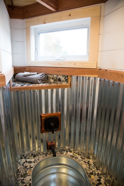 TINY HOUSE TOWN Skyline 24 By Free Range Tiny Homes