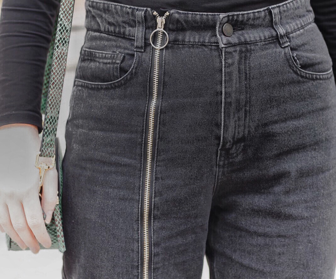 zip detailing on Zara jeans aw17