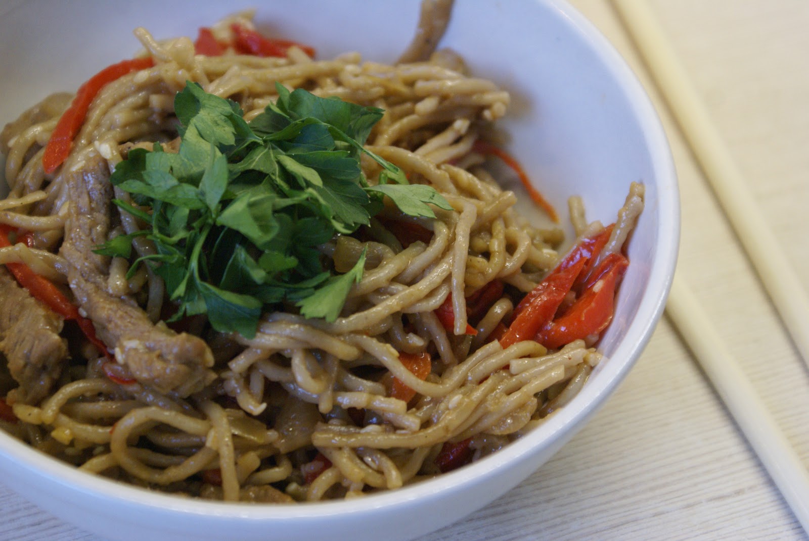 лапша удон с морепродуктами. лапша екатеринбург. вок удон яичная. разновидности лапши. лапша удон вок.