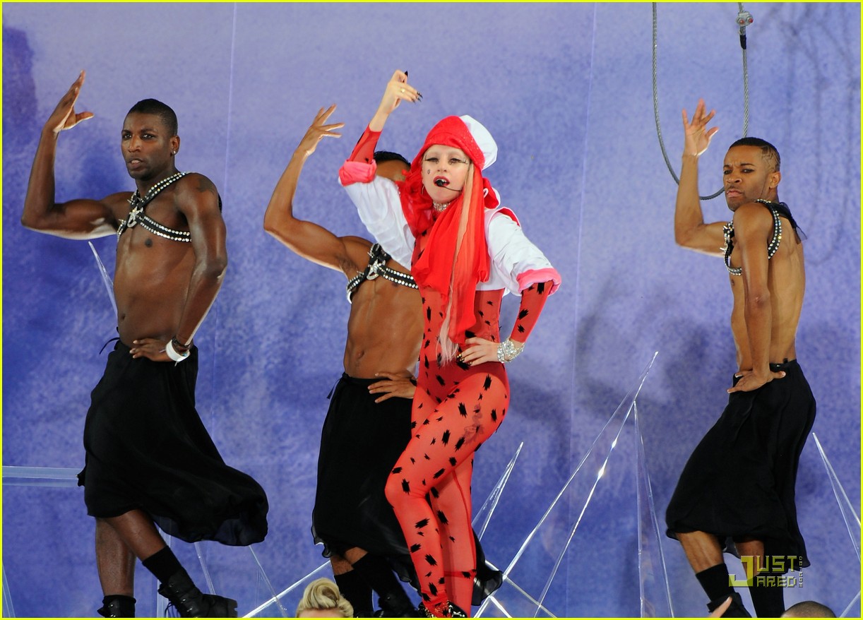 lady-gaga-ziplines-good-morning-america-