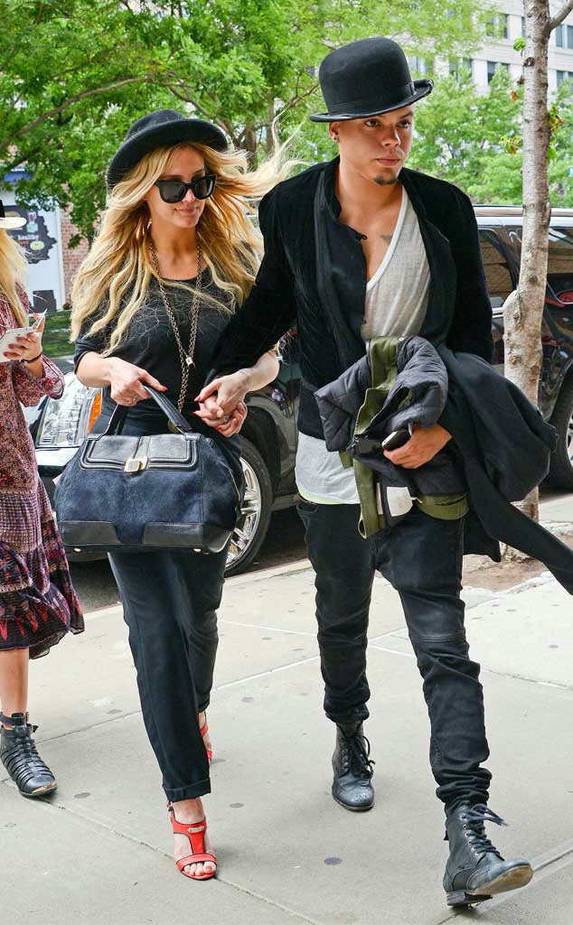 ASHLEE SIMPSON & EVAN ROSS The engaged duo head to lunch in New York City World's Most