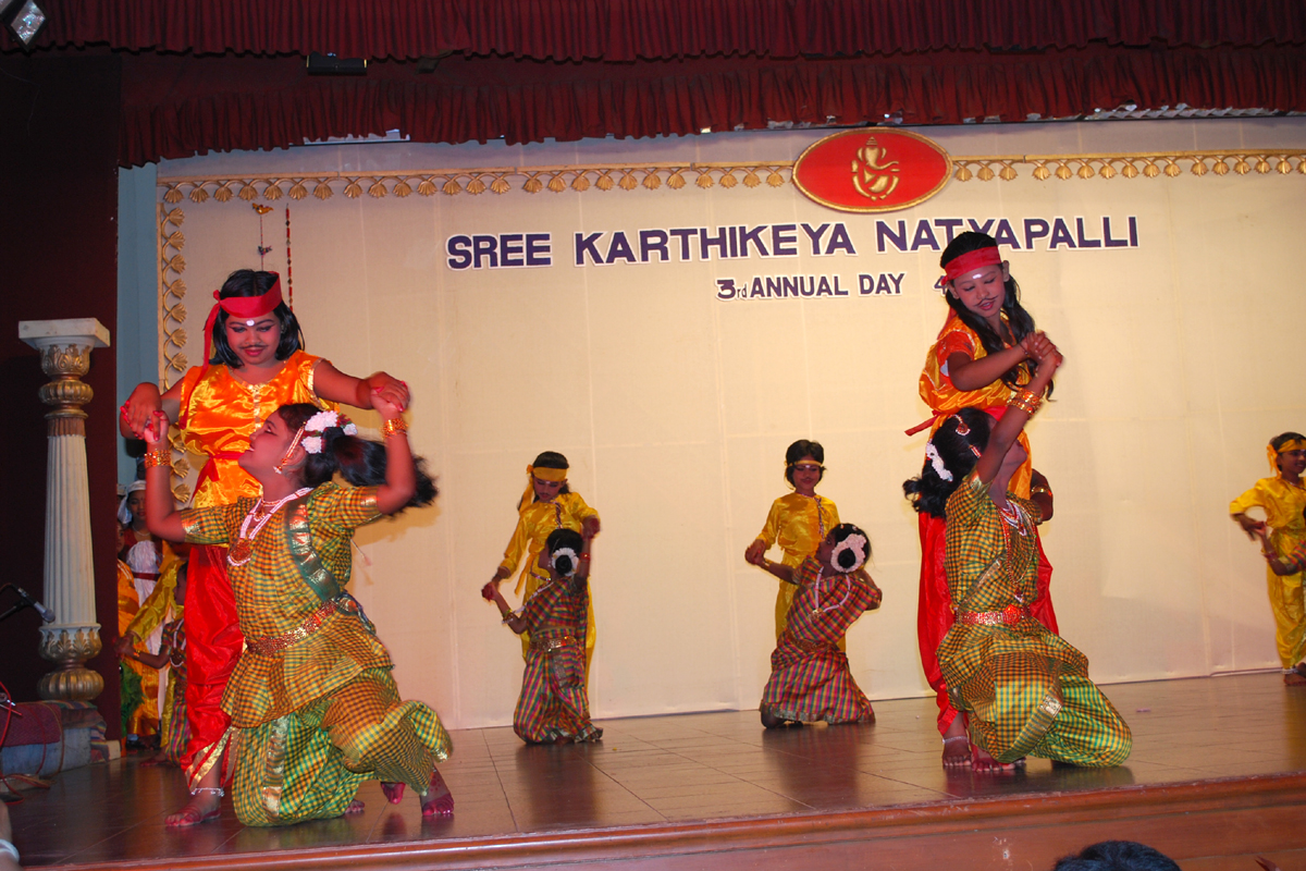 Dance Costumes Rent Coimbatore bharathanatyam costumes rental in