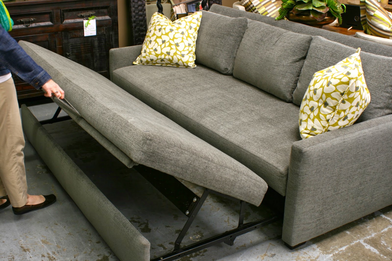 Chartreuse Home Furnishings: January 2014