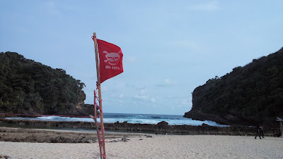 Pantai batu Bengkung Pantai Batu Bengkung