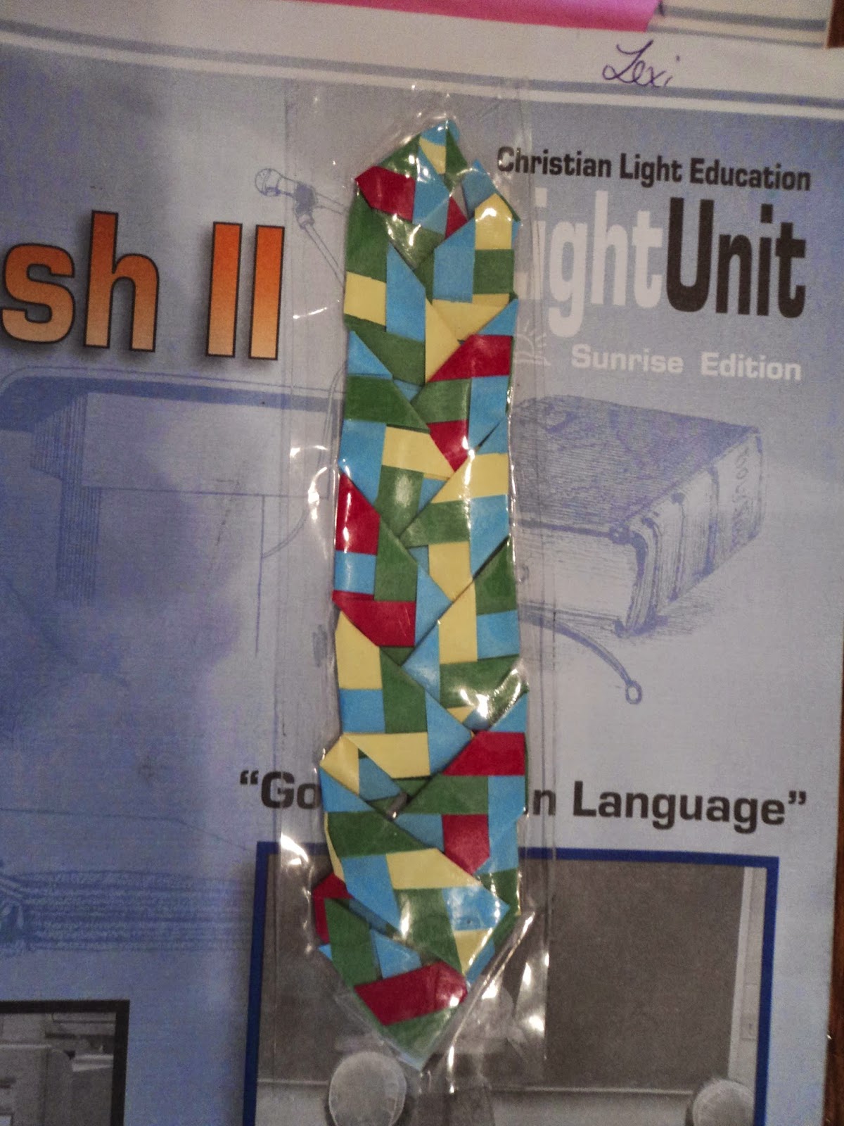 How to make a paper braided bookmark
