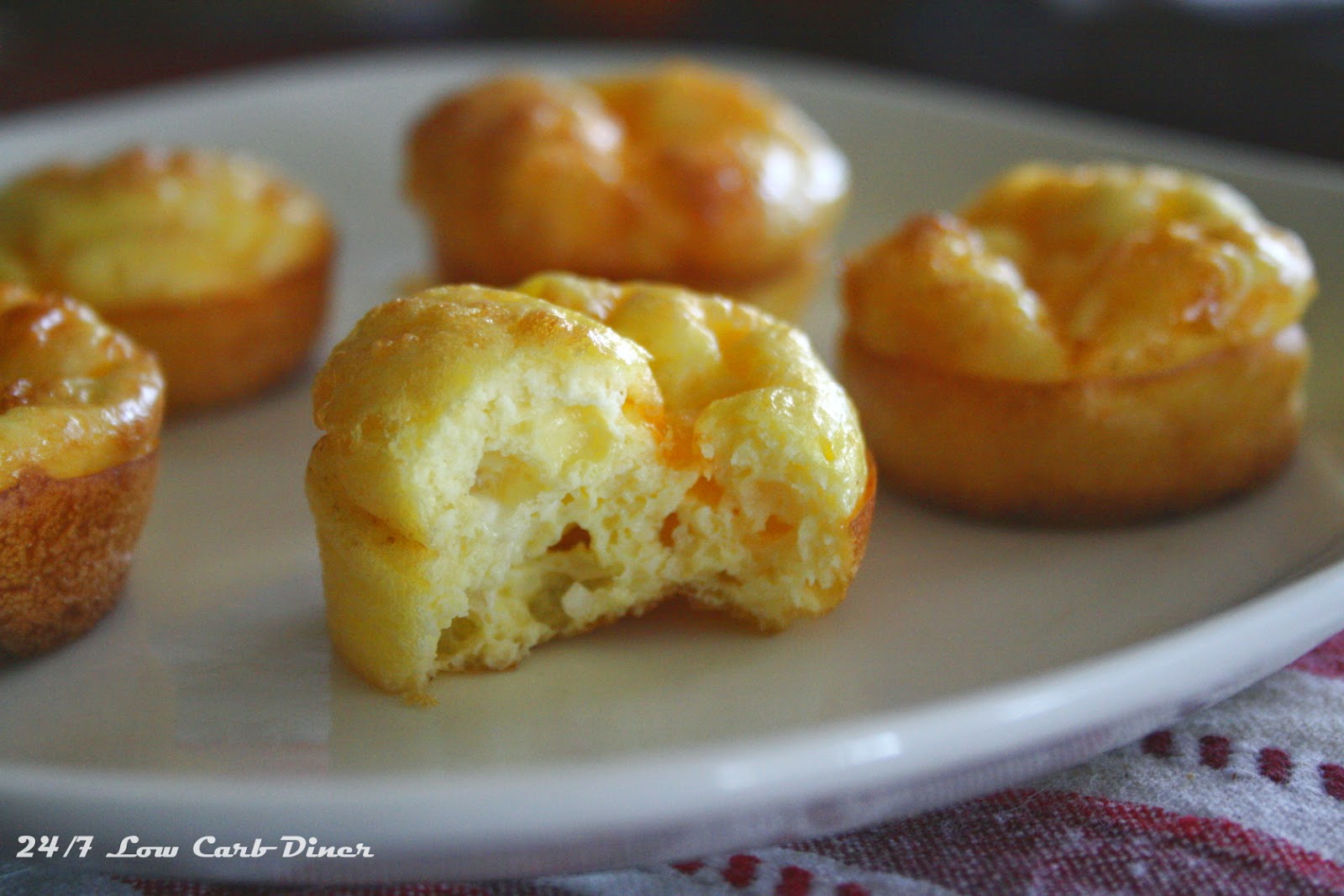24/7 Low Carb Diner Three Cheese Breakfast Puffs