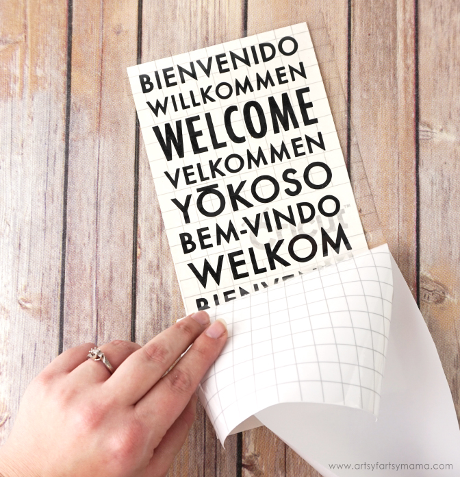 DIY Welcome Sign with a few simple materials and Cricut | @artsyfartsymama
