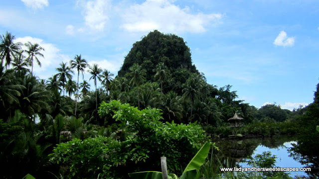 another rock formation at Caluwayan Resort