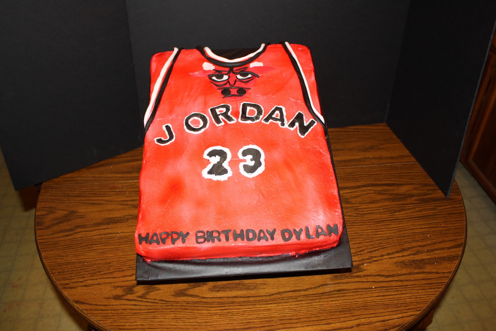teresa's sweet boutique Michael Jordan Jersey Cake
