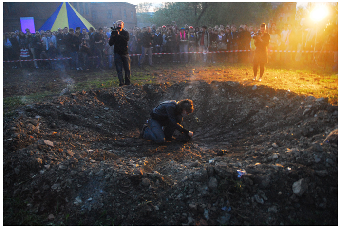 падение метеорита сша. задания связанные с метеоритами. метеорит упал на человека. метеорит упал на человека. метеорит упал на кровать.