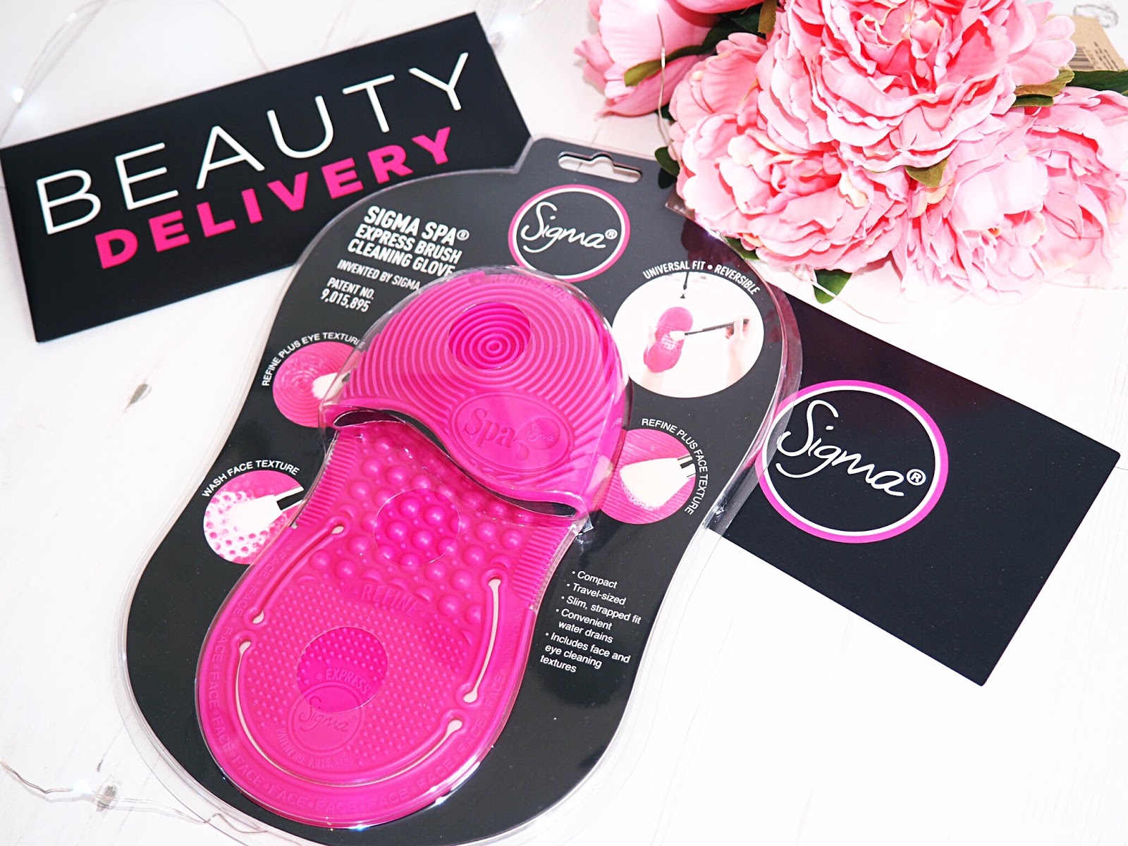 Sigma Spa Express Brush Cleaning Glove