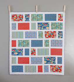 Zoo Dwellers - a fun & free quilt pattern from Andy of A Bright Corner.  This crib size fat quarter quilt would be quick to make!