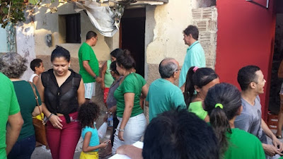 CANDIDATO DO DEM ZÉ ANTÔNIO FAZ CORPO A CORPO COM SEU VICE CORONEL FERNANDES E AMIGOS PELAS RUAS DE MACAU