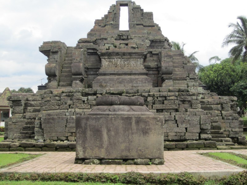 CONTOH CANDI PENINGGALAN HINDU BUDHA DI INDONESIA BESERTA GAMBAR DAN