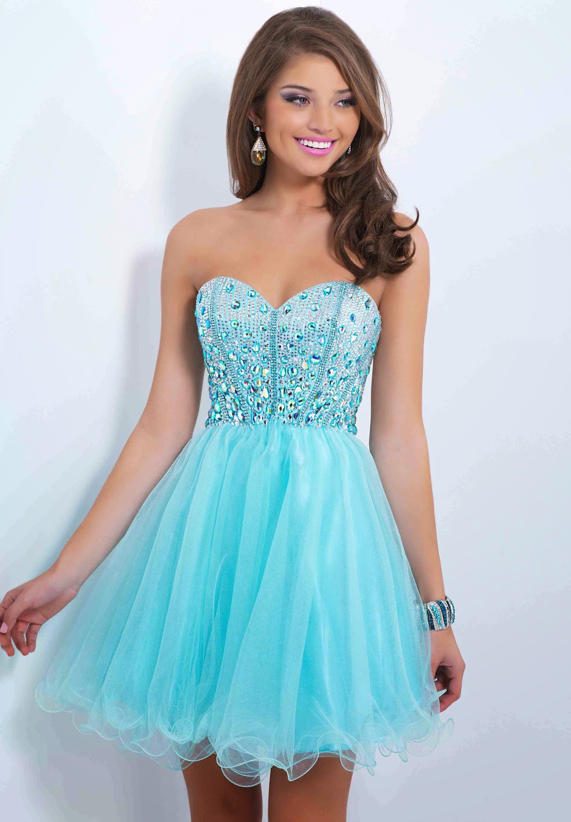 Vestidos cortos de fiesta Más de modelos de Vestidos de Fiesta Cortos. Los más vendidos de - precios especiales – Envío rápido. Vestidos y faldas cortas – Las mejores tendencias de Enviamos el paquete al día siguiente. Si el artículo no se ajusta a usted, le reembolsaremos el precio total de compra. No lo dude, compra online en la tienda online más popular.