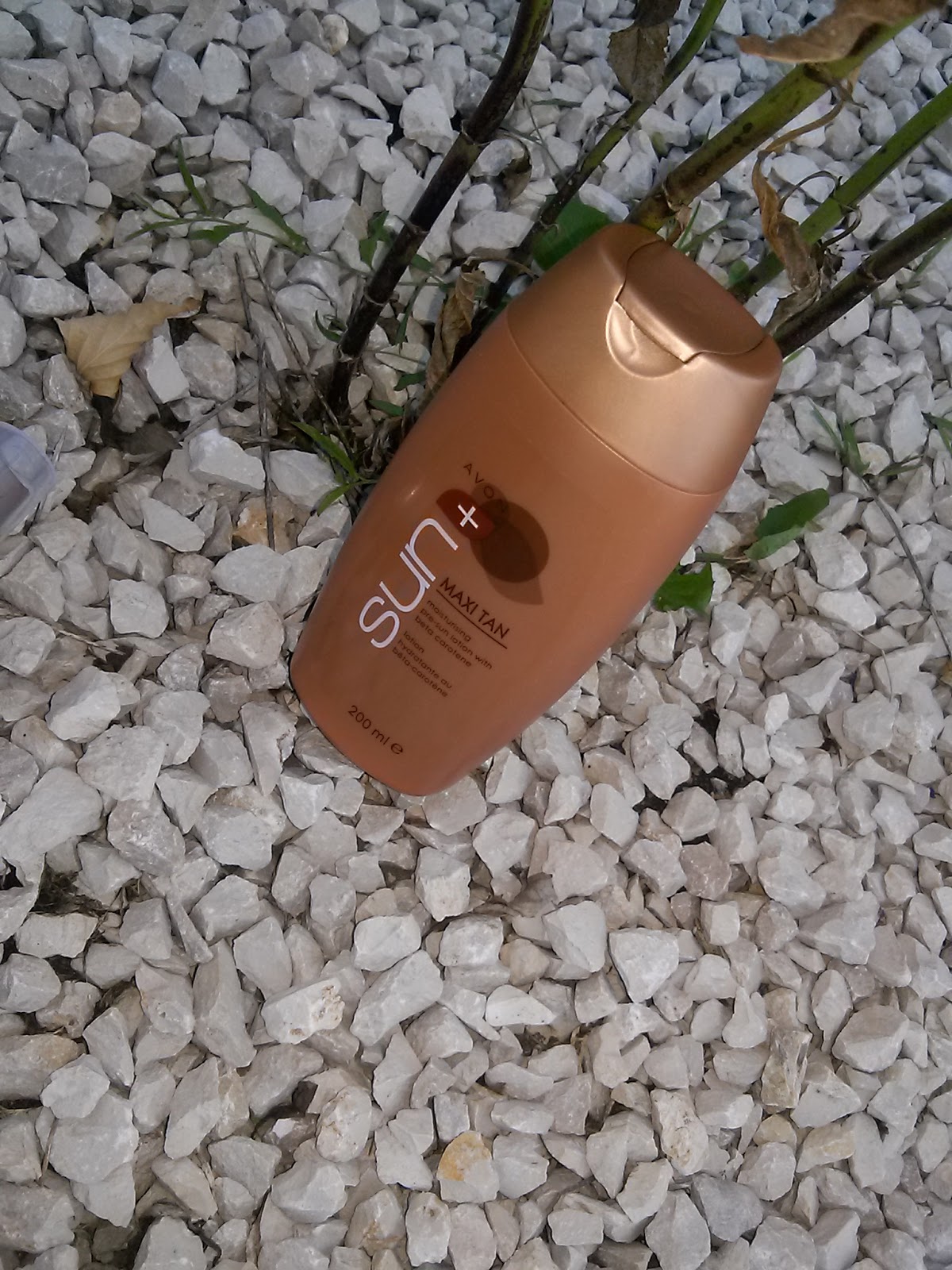 Avon Sun Maxi Tan - Balsam beta-karotenem, przyspieszającym i