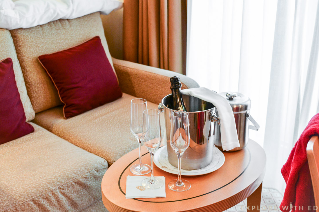 Cunard Queen Elizabeth Stateroom, Cabin