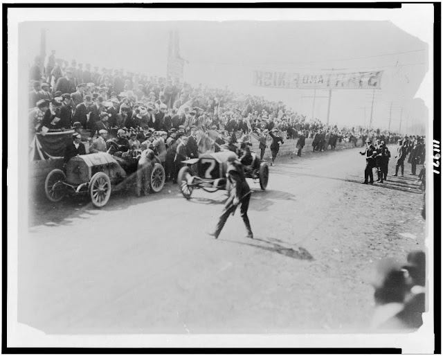 Fotografías de las primeras carreras de automóviles