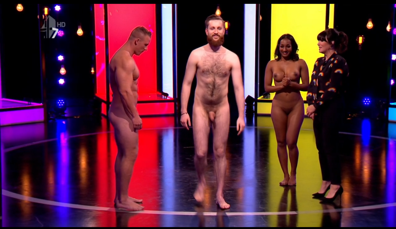 Naked Waitress Tyler Diamond Showed Vagina On Tv Says People Need To Chill