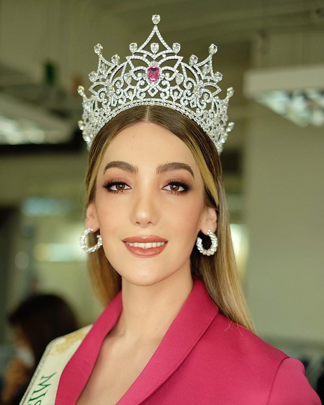 Valentina Fluchaire Transgender Mexican Wins International Beauty