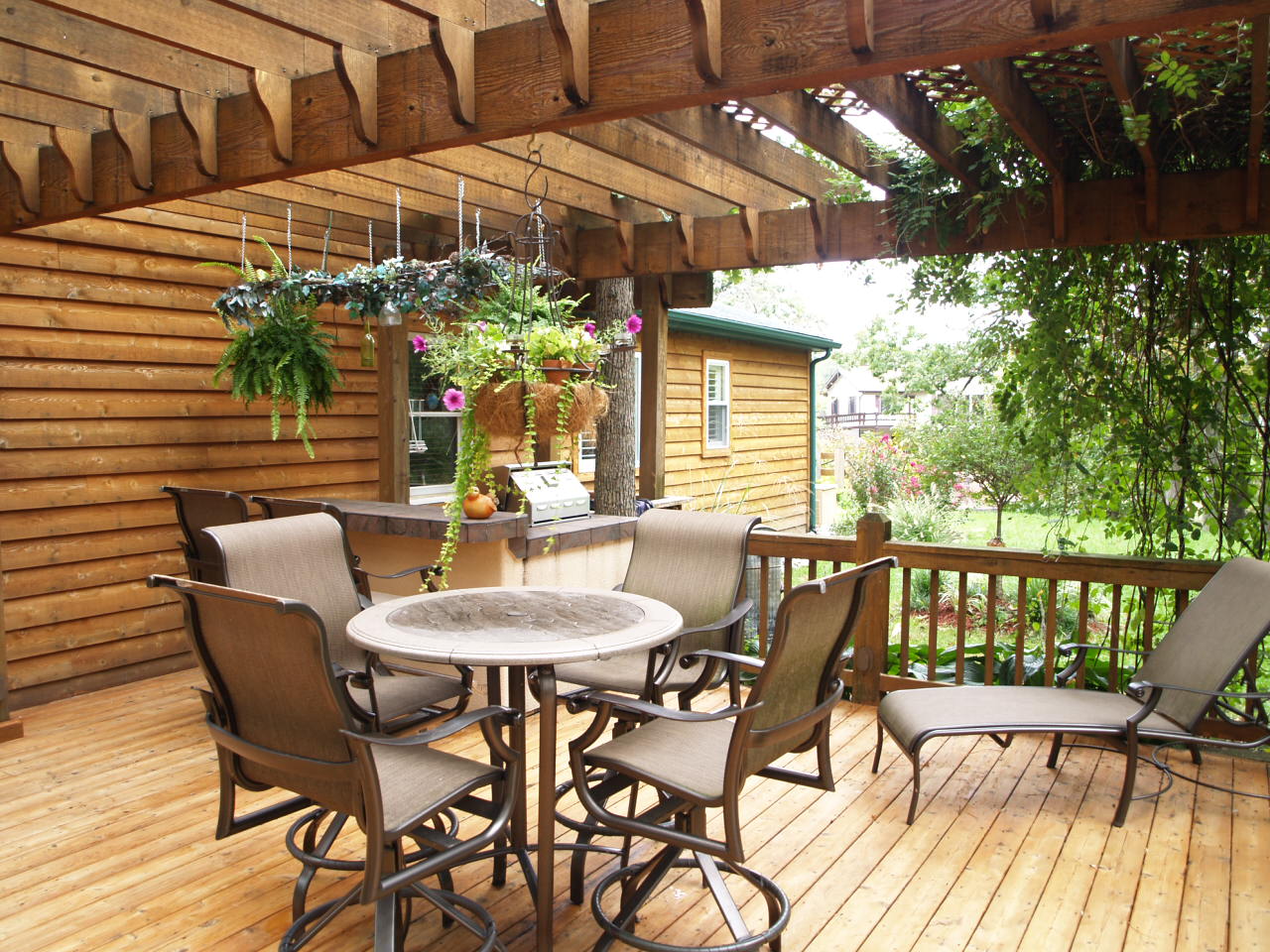 Tour Central Illinois Lake Homes 11608 Catatoga Drive, Plainview, IL