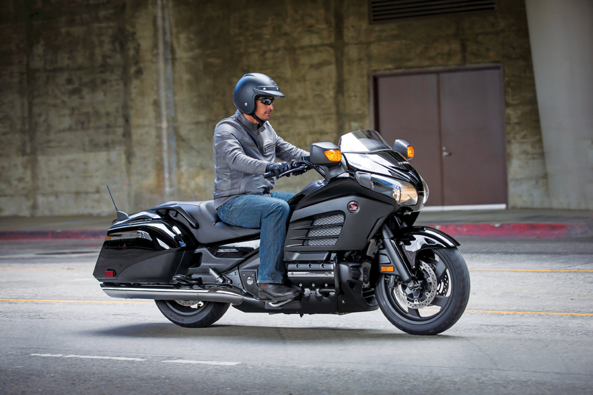 goldwing 1500 bagger