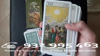 Llama ahora para una lectura de tarot. TAROT
