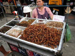 9 Makanan Aneh, Menakutkan dan Ekstrim Dari Seluruh Dunia Insect-snack-thailand