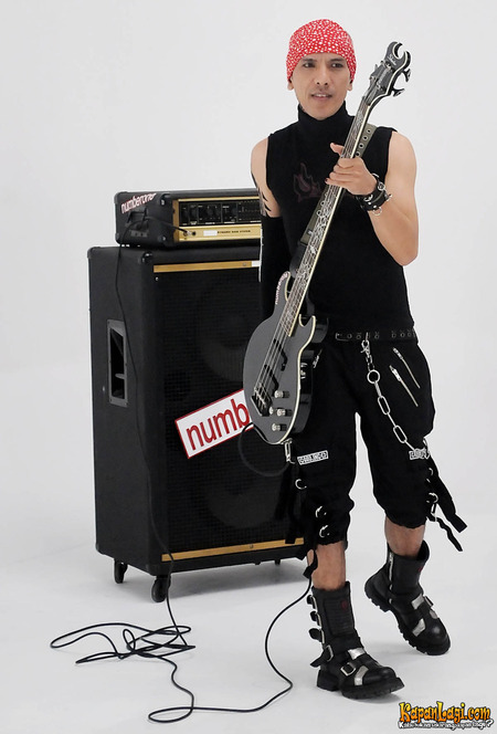 3s •: Bassist Indonesia Yang Maennya WOOOOAAAAH!!!!!!