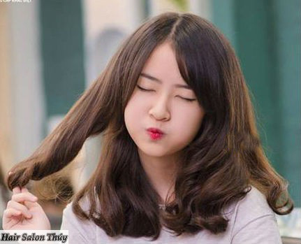 Tóc xoăn nhẹ không mái toc xoan nhe