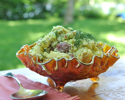 Mom’s Potato Salad, another easy summer salad ♥ AVeggieVenture.com. Summer Comfort Food. Potluck Favorite. Relatively (for Potato Salad) Low-Calorie & High-Protein.