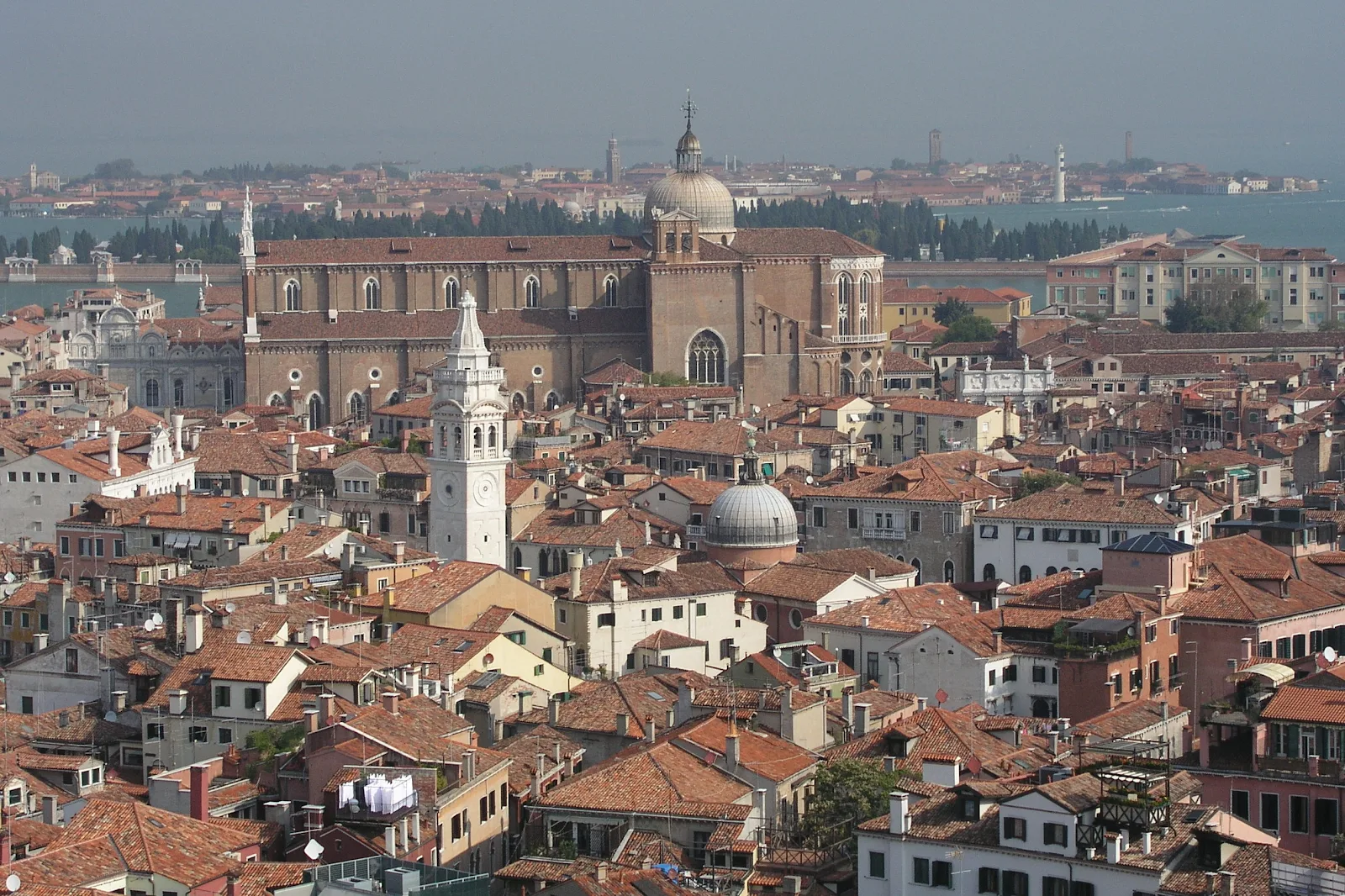 サン・マルコの鐘楼からのヴェネツィア市街の眺め