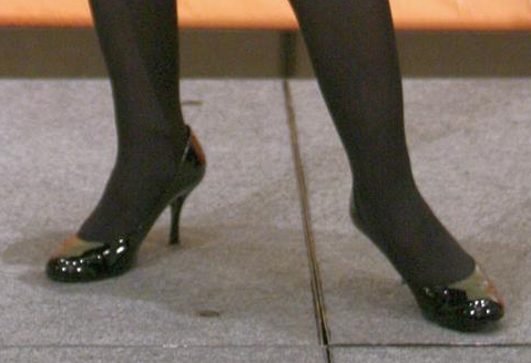 Celebrity Legs and Feet in Tights: Allison Janney`s Legs and Feet in Tights