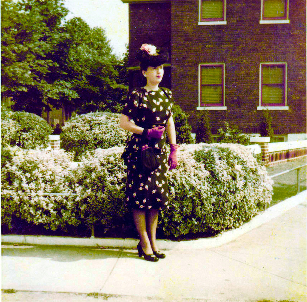 50s Ladies In Kodachromes Looking Back To Women Fashion Over 60 Years