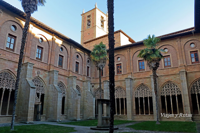 Claustro del Monasterio de Santa María la Real de Nájera