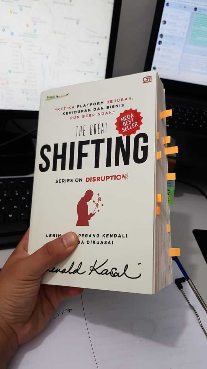 buku The Great Shifting - Rhenald Kasali