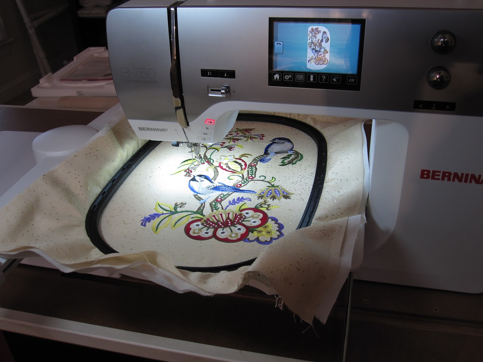 40 Weight Thread: The Embroidery Mystery Unraveled!