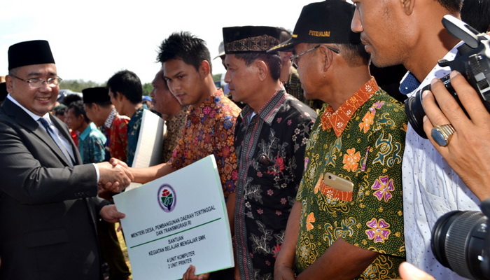 Mendes Eko Harapkan Proyek Kawasan Transmigrasi Bengkulu Utara Buka Investasi