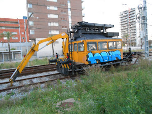 ESCAVADORA RENFE