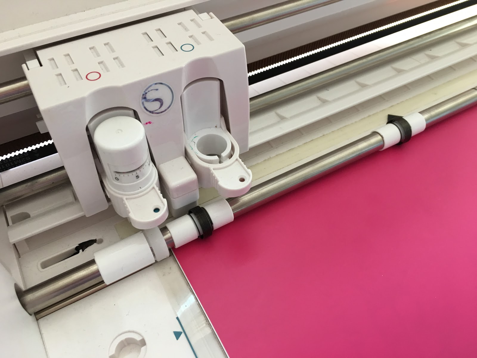Cutting Vinyl with Silhouette CAMEO for Beginners Silhouette School