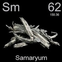 Samaryum elementi üzerinde samaryumun simgesi, atom numarası ve atom ağırlığı.