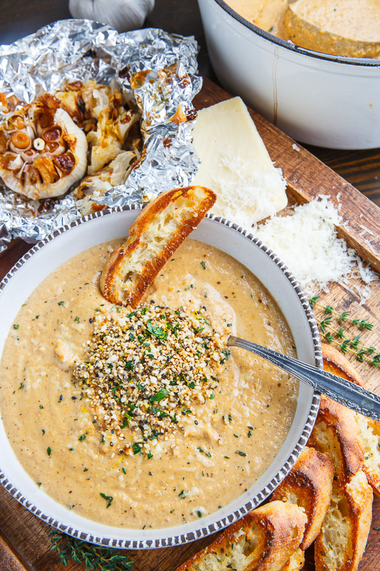 Asiago Roasted Garlic Cauliflower Soup