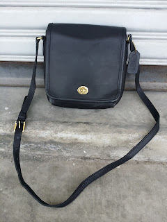 d0rayakEEbaG: Authentic Vtg Coach Black Leather Crossbody/Sling Bag(SOLD)