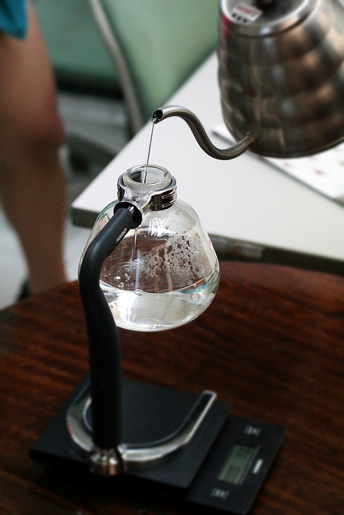 Siphon Vac Pot Brewing Pouring Water
