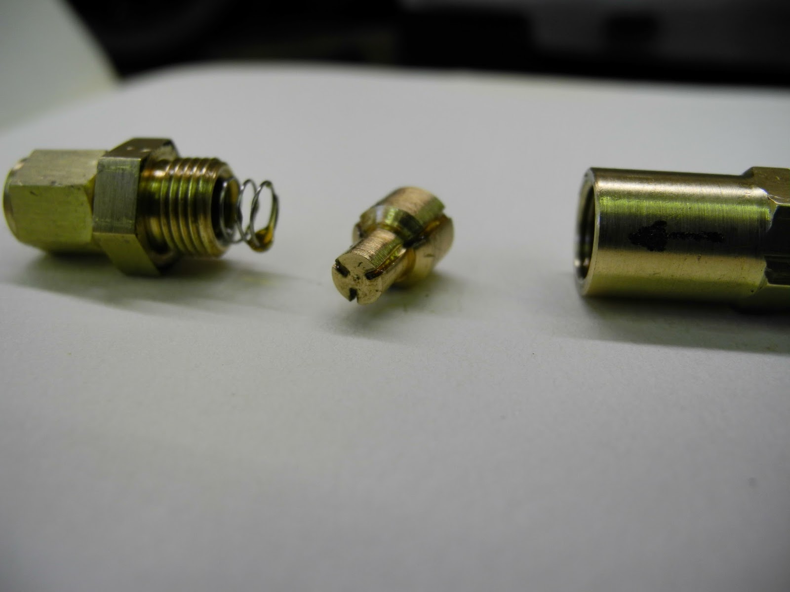 Württembergische T3: Oil check valve